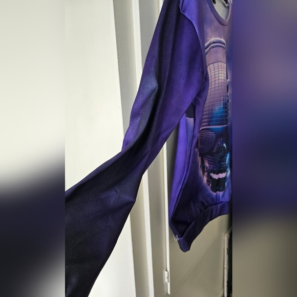 Purple Blue Skull Headphones Sweatshirt NWOT - Picture 3 of 4